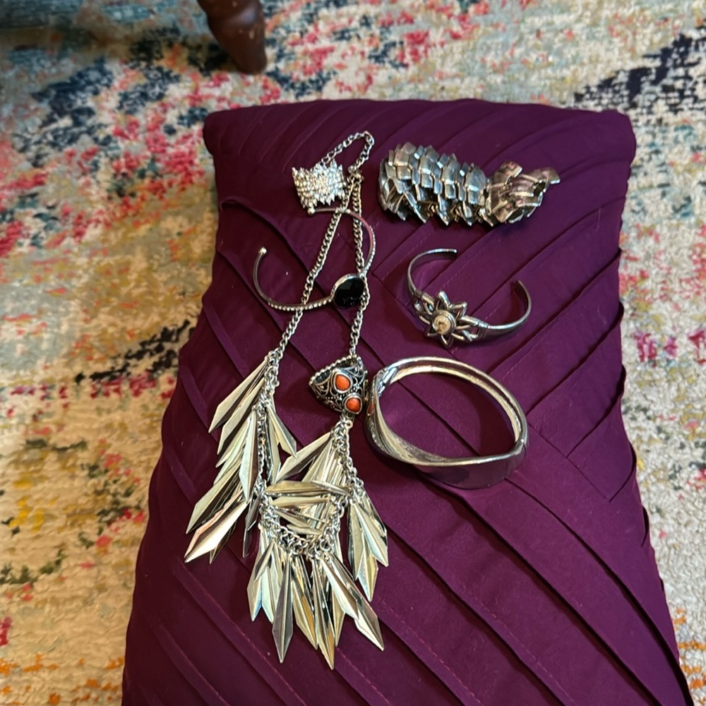 💍🩶🤍Jewelry set - Picture 1 of 13